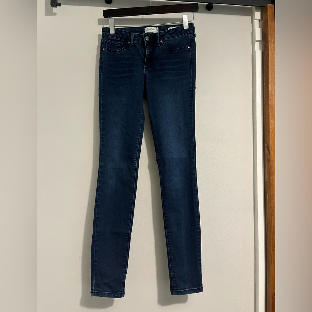 Jessica Simpson Kiss Me Super Skinny Jeans. Size 28. Dark wash.
